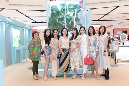 ข่าวภาษาอังกฤษ - Sisley Paris Iconic Ecological Compound Skincare Showcase at Siam Paragon