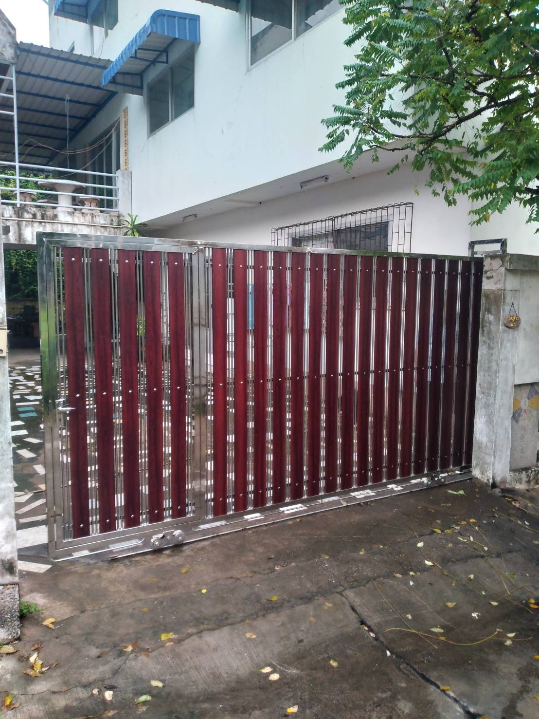 ข่าวสินค้า, บริการ - ประตูรั้ว