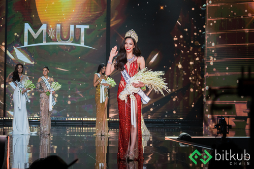ข่าวบันเทิง - Bitkub Blockchain Technology และ Miss Universe Thailand กลับมาสร้างประสบการณ์ NFT Airdrop ดิจิทัลไลฟ์สไตล์สุดล้ำอีกครั้ง บนเวทีประกวดรอบ Final Competition