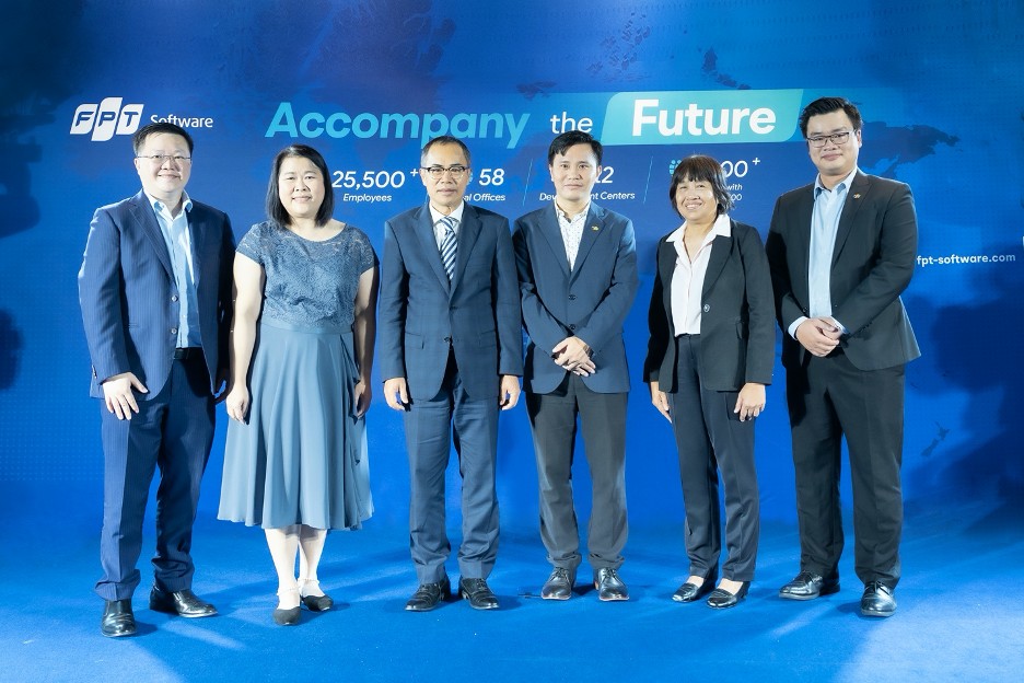 ข่าวไอที - FPT Software เปิดสำนักงานใหม่ ใจกลางย่านธุรกิจ พร้อมจัดงานกาล่าดินเนอร์เพื่อแทนคำขอบคุณแก่ลูกค้า เน้นเจาะกลุ่มเป้าหมายบริษัทไอทีระดับท็อป 30 ของประเทศไทย