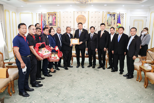 ข่าวราชการ, รัฐวิสาหกิจ - รมว.เฮ้ง ห่วงลูกจ้าง ขสมก.สั่ง กสร.นำหลักแรงงานสัมพันธ์เจรจาหาข้อยุติโดยเร็ว