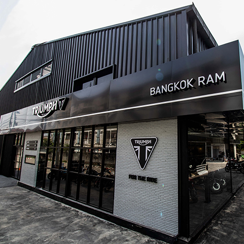 ข่าวยานยนต์ - Triumph Bangna แปลงโฉมเป็น Triumph Bangkok Ram เตรียมเดินหน้าเพิ่มศักยภาพการบริการลูกค้าเพิ่มขึ้น