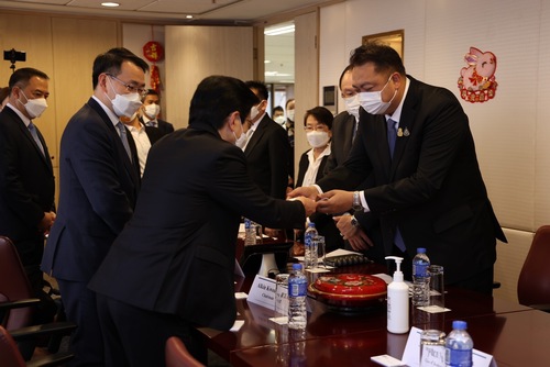 ข่าวประชาสัมพันธ์ - PR News โอกาสทองแรงงานไทย รมว.สุชาติ เจรจาสมาคมนายจ้างฮ่องกงสำเร็จ