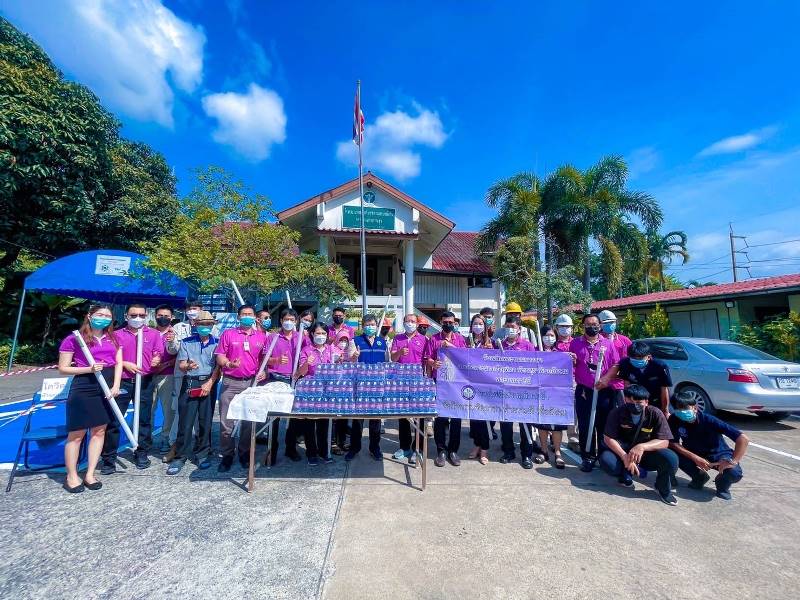 ข่าวราชการ, รัฐวิสาหกิจ - PEA บึง จัดกิจกรรม CSR ทำความดี เปลี่ยนหลอดไฟและมอบน้ำดื่ม PEA และถุงผ้าลดโลกร้อน ณ โรงพยาบาลส่งเสริมสุขภาพตำบลบ่อวิน