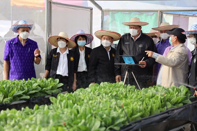 ข่าวราชการ, รัฐวิสาหกิจ - รมว.เฮ้ง ลุยพิษณุโลก สร้างเกษตรอัจฉริยะ (Smart Farmer) ตามข้อสั่งการลุงตู่