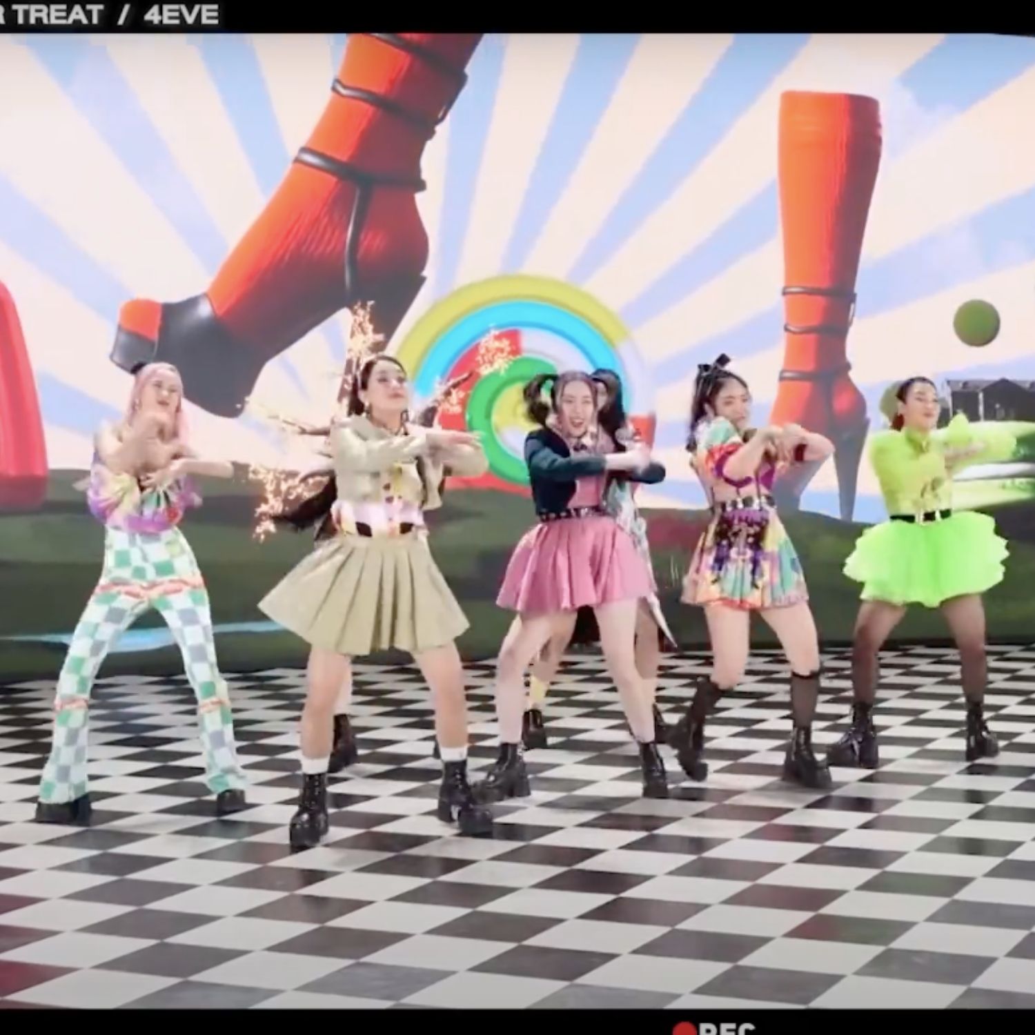 เบื้องหลังเพลงใหม่ MV.trick or treat จากวง 4EVE