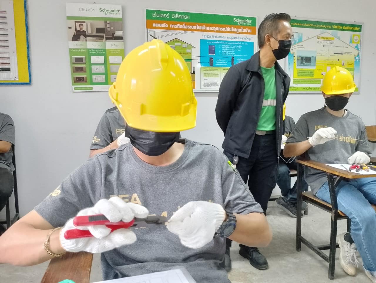 ข่าวราชการ, รัฐวิสาหกิจ - สำนักงานพัฒนาฝีมือแรงงานกาญจนบุรี จัดทดสอบมาตรฐานฝีมือแรงงานแห่งชาติ โครงการ 1 ตำบล 1 ช่างไฟฟ้า