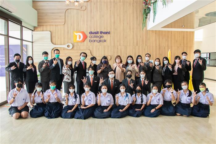 ข่าวการศึกษา - เรียนรู้มารยาทการรับประทานอาหารแบบสากล กับมืออาชีพ  วิทยาลัยดุสิตธานี แบ่งปันความรู้ให้น้อง ๆ เศรษฐเสถียร
