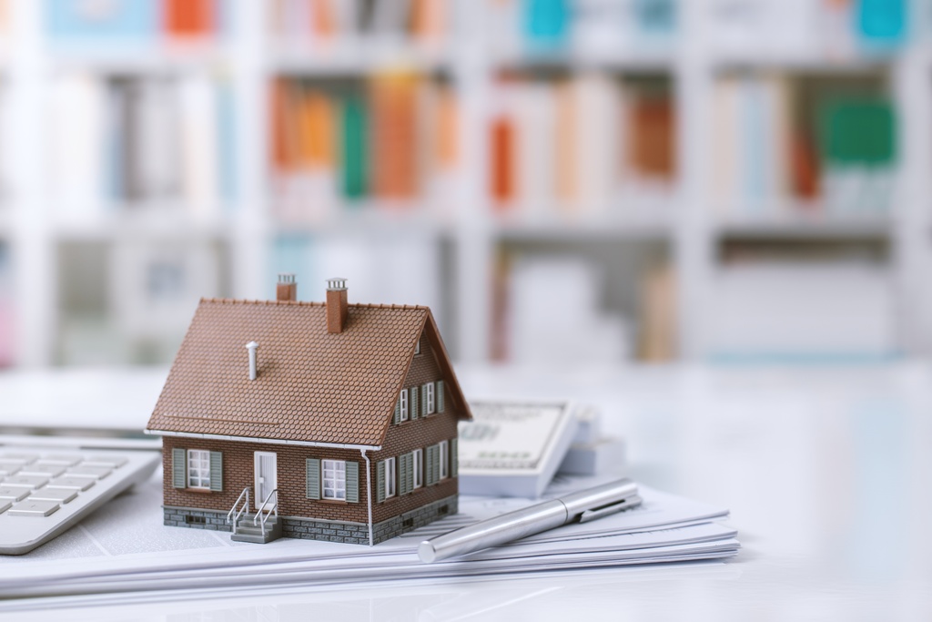 ข่าวเศรษฐกิจ, การเงิน - Refinance บ้าน 2569 ที่ไหนดี? รวม 8 ธนาคาร พร้อมตัวอย่างคำนวณจริงว่าประหยัดได้เท่าไหร่