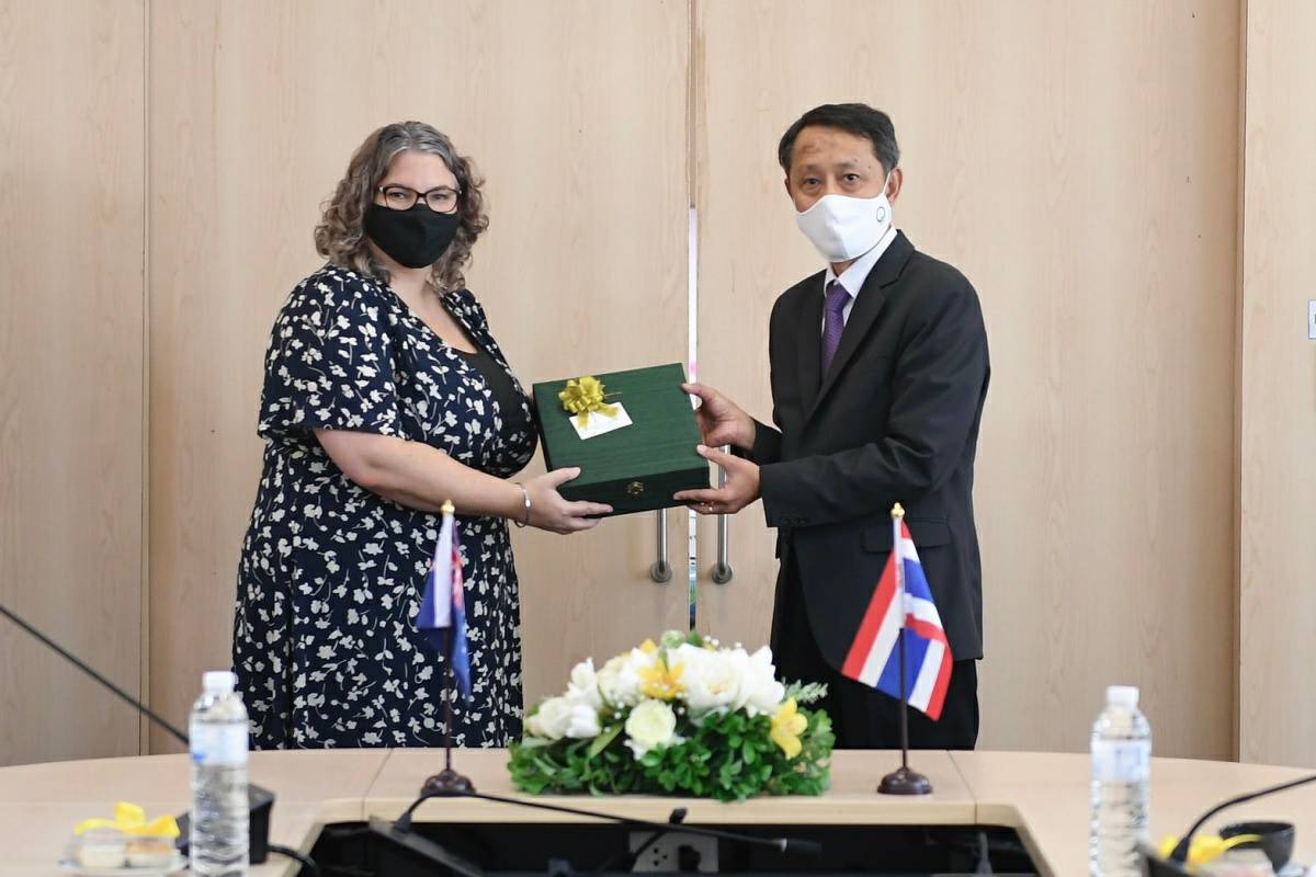 ข่าวราชการ, รัฐวิสาหกิจ - ภาพข่าว : เลขาฯ มกอช. หารือ Ms. Amber Carol Parr อัครราชทูต(ฝ่ายการเกษตร)ออสเตรเลียประจำประเทศไทย