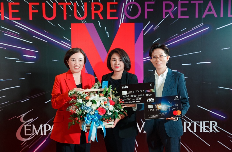 ข่าวเศรษฐกิจ, การเงิน - บัตรเครดิตทีเอ็มบีและธนชาต ร่วมแสดงความยินดี เดอะมอลล์ กรุ๊ป 