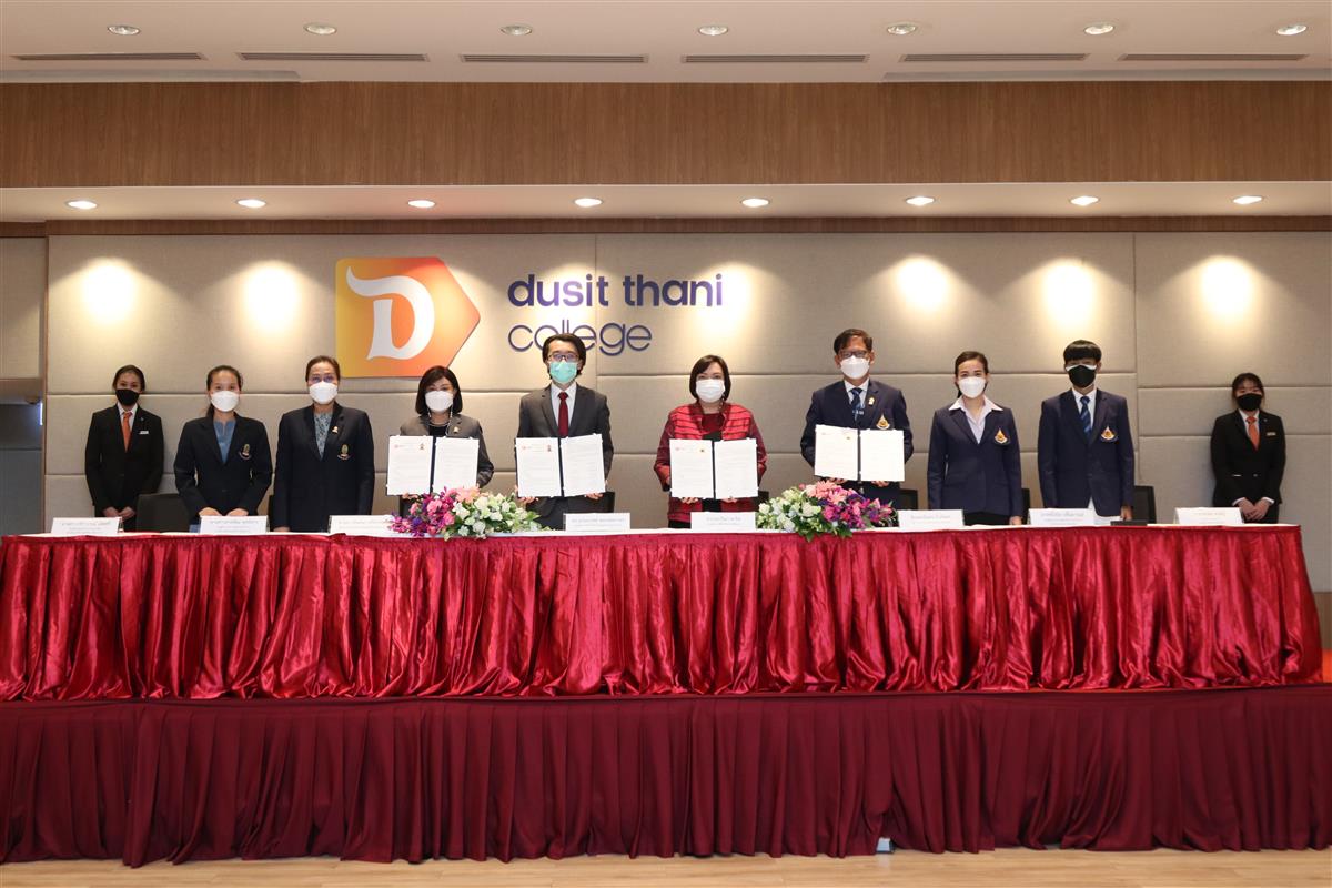 ข่าวการศึกษา - ยกระดับมาตรฐานการศึกษาไทย   วิทยาลัยดุสิตธานี กับ โรงเรียนเตรียมอุดมศึกษาพัฒนาการ และโรงเรียนจอมสุรางค์อุปถัมภ์  ลงนามความร่วมมือทางวิชาการ?  