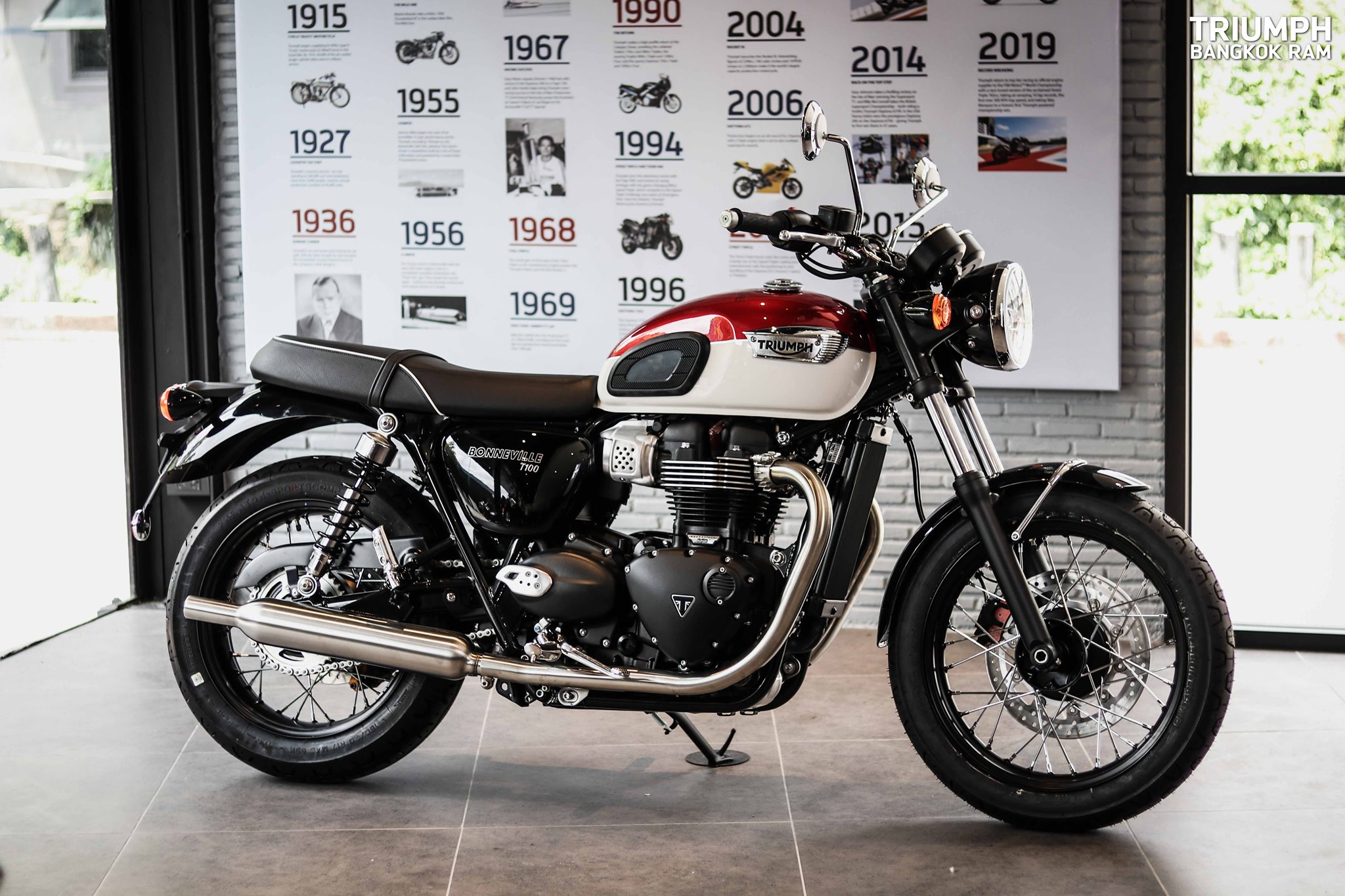 ข่าวยานยนต์ - ใหม่  Triumph Bonneville T100