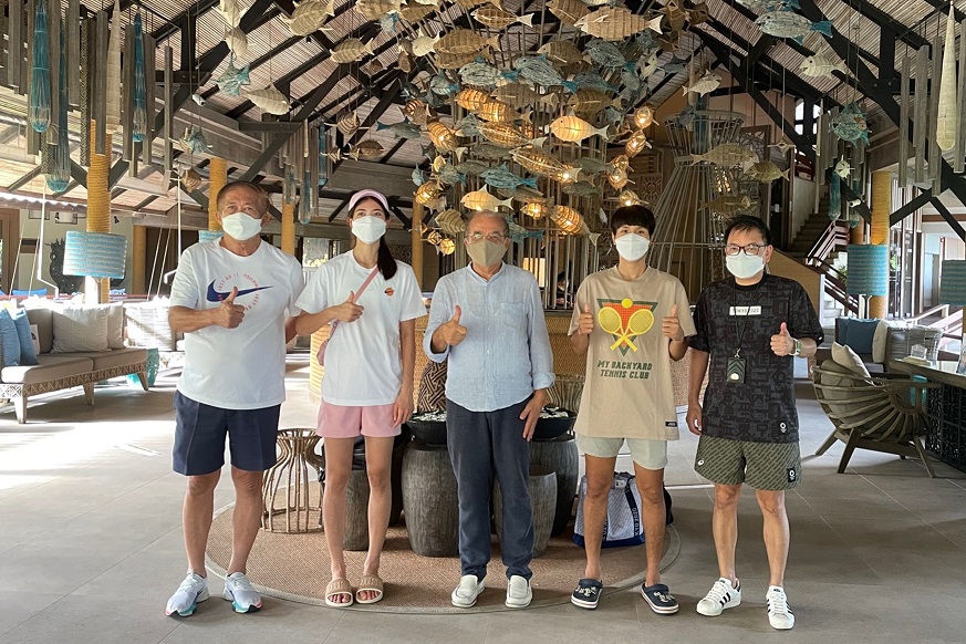 ข่าวกีฬา - โรงแรมเคปพันวา ภูเก็ต ให้การต้อนรับ ?น้องเทนนิส? ฮีโร่นักกีฬาเหรียญทองเทควันโด