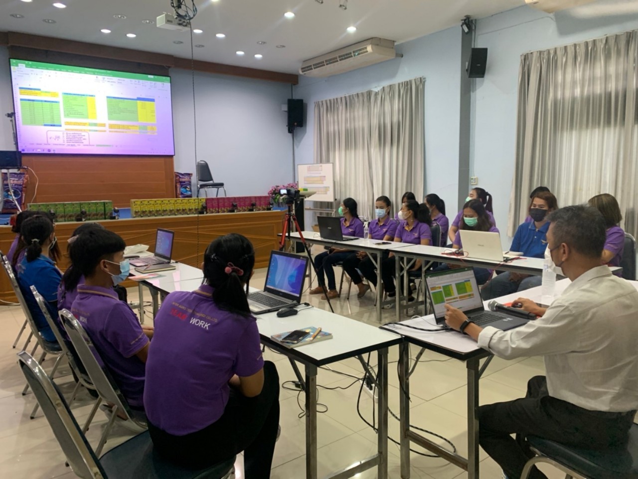 ข่าวราชการ, รัฐวิสาหกิจ - สนพ.กำแพงเพชร ดำเนินโครงการเพิ่มผลิตภาพแรงงานสู่ SME 4.0 ประจำปีงบประมาณ พ.ศ. 2565