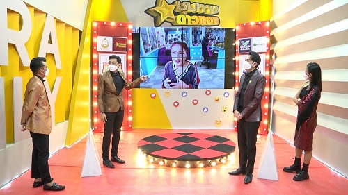 ข่าวบันเทิง - บิ๊กเซอร์ไพรส์กลางเวที