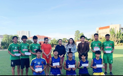 ข่าวการศึกษา - ผู้บริหารสบู่ วิภาดา มอบทุนสนับสนุนนักกีฬา