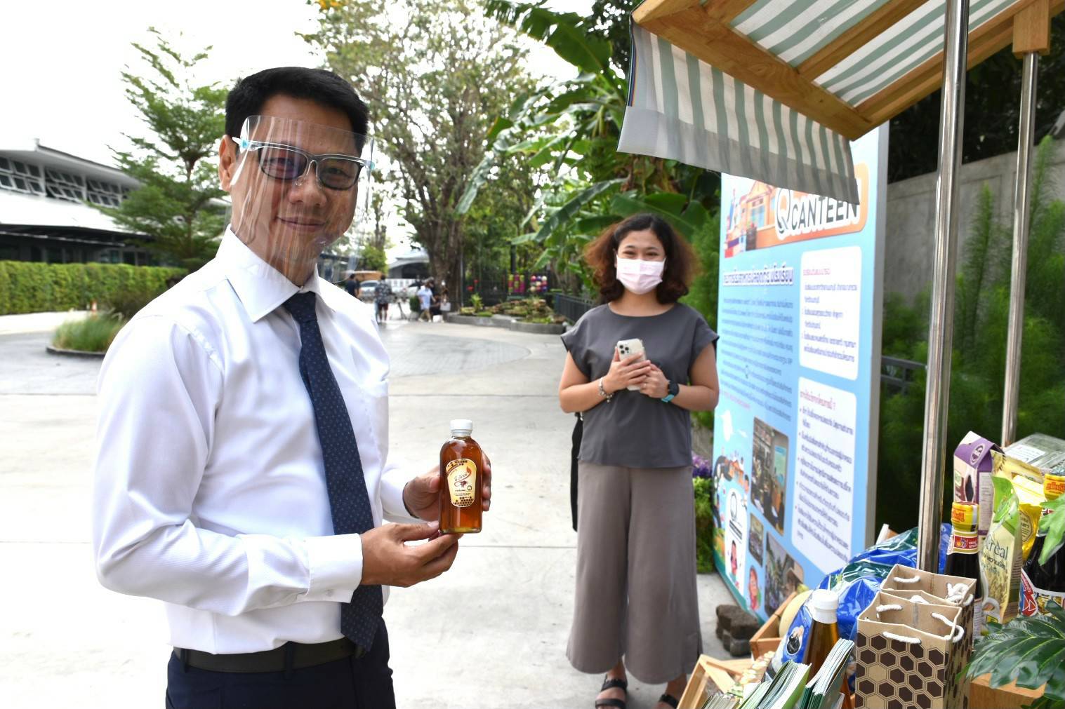 ข่าวราชการ, รัฐวิสาหกิจ - มกอช. ตรวจเยี่ยมโรงเรียนประสาทวิทยานนทบุรี แนะนำร่วมโครงการ อาหารปลอดภัยในโรงเรียน (Q Canteen)