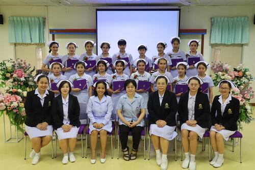 ข่าวการศึกษา - คณะพยาบาลศาสตร์ ม.พะเยา จัดพิธีมอบประกาศนียบัตร หลักสูตรประกาศนียบัตรผู้ช่วยพยาบาล ประจำปีการศึกษา 2565   