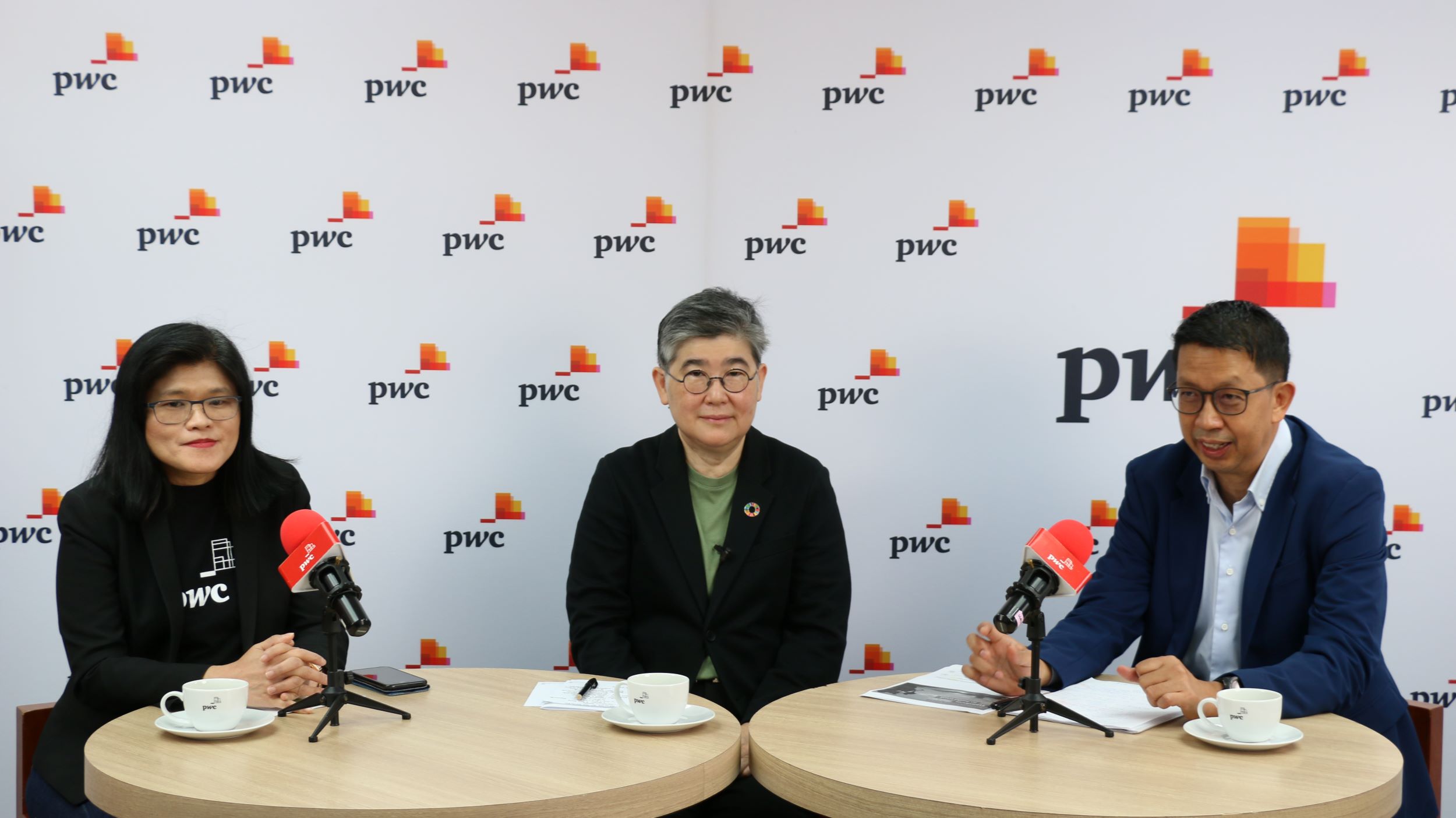 ข่าวการเงิน - Money News PwC ประเทศไทย จัดถ่ายทอดสดสัมมนาออนไลน์เปิดตัว ‘รายงานผลสำรวจธุรกิจครอบครัวทั่วโลก ครั้งที่ 11 ฉบับประเทศไทย’