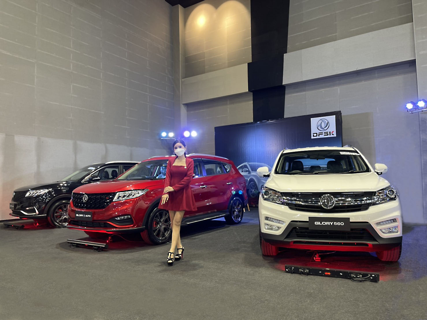 ข่าวยานยนต์ - DFSK เปิดตัว GLORY 560: FAMILY B-SUV 7 ที่นั่ง ครั้งแรกที่มอเตอร์โชว์ โคราช รับตลาดรถSUVครอบครัวยุคใหม่