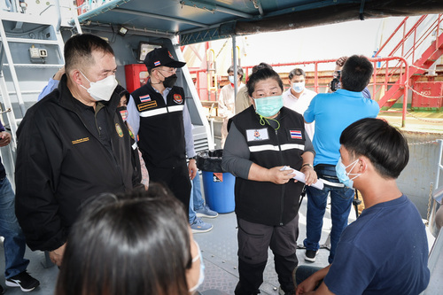 ข่าวราชการ, รัฐวิสาหกิจ - รมว.เฮ้ง ห่วง 18 ชีวิตลูกเรือไทย ส่ง พล.ต.ต.นันทชาติ รุดเข้าช่วยเหลือกลางทะเลภูเก็ต