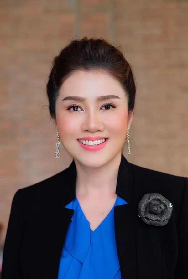 ข่าวธุรกิจ, สังคม - Top Exclusive Talk กับ ?คุณนันทวรรณชยา ภาจิตประพันธ์? กับการทำธุรกิจบนปณิธานช่วยเหลือสังคม