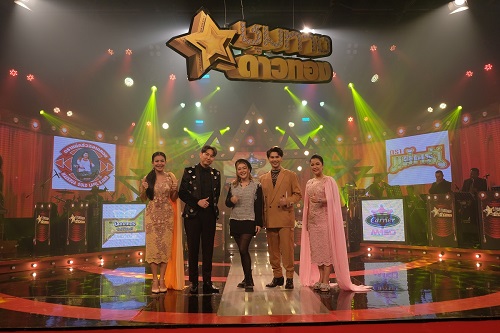 ข่าวบันเทิง - เอิร์น อิสร์ คู่หูพาฟิน เปย์ให้ยับ แบบสับๆ นายโอบะ ฟูลทีมเรียกประชัน แสนรัก ลายคราม