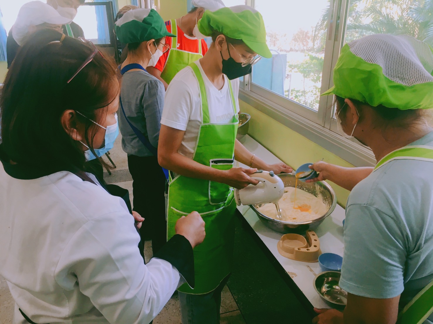 ข่าวราชการ, รัฐวิสาหกิจ - สนพ.กำแพงเพชร เปิดฝึกอบรมประเภทการฝึกยกระดับฝีมือ หลักสูตรการประกอบขนมอบ