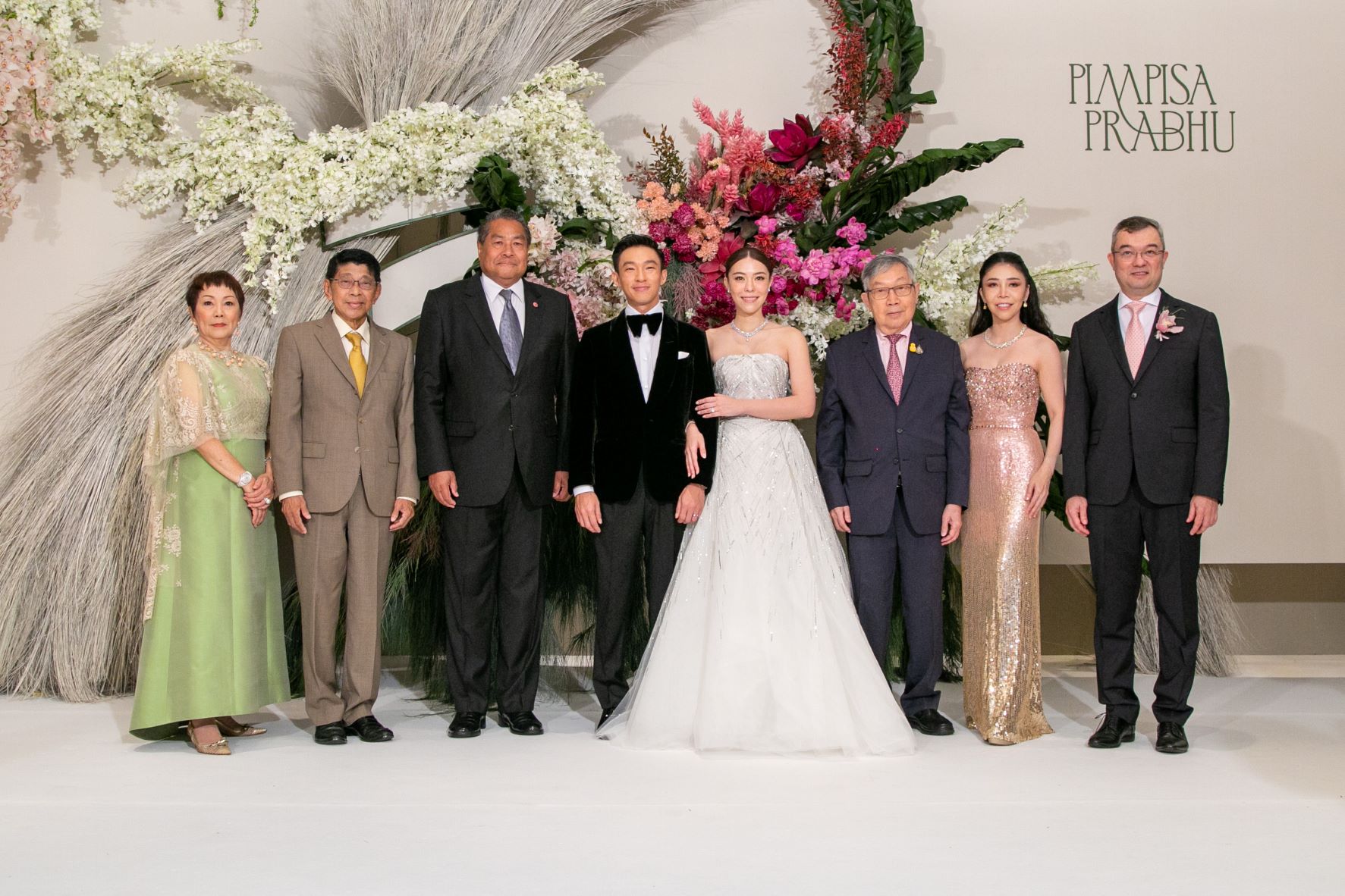 ข่าวงานอีเว้นท์ - วิวาห์แห่งปี สองตระกลูดัง