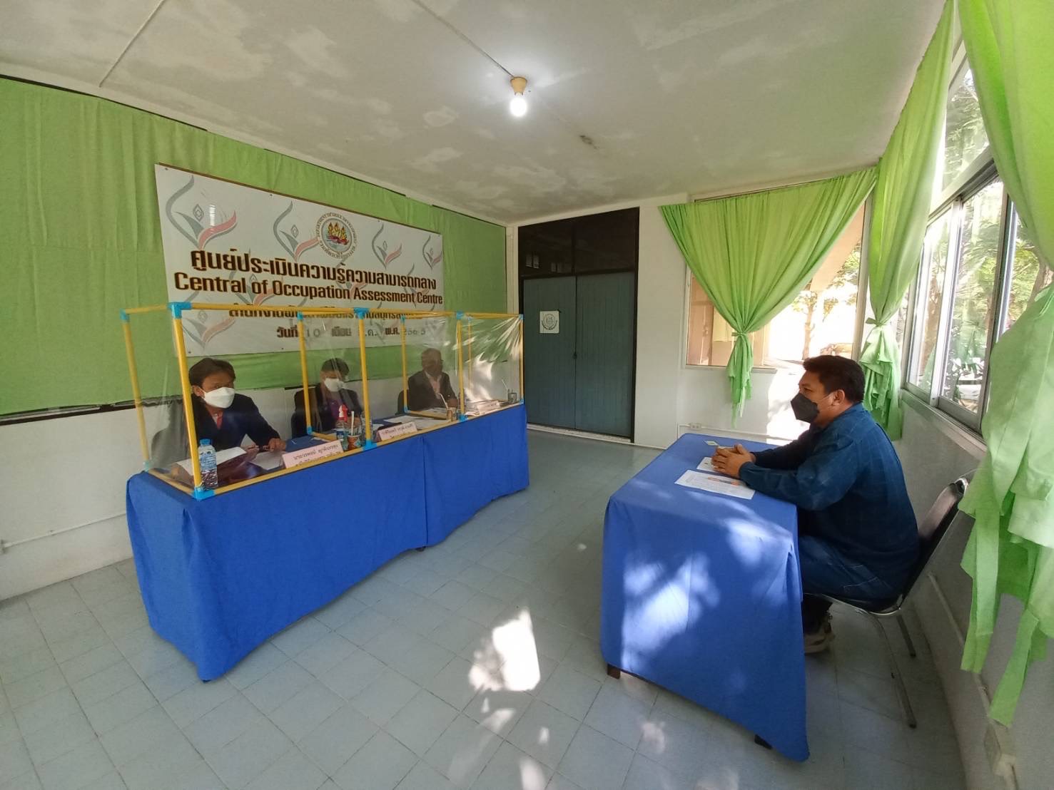 ข่าวราชการ, รัฐวิสาหกิจ - สำนักงานพัฒนาฝีมือแรงงานสมุทรสงคราม ประเมินผู้ยื่นคำขอรับรองความรู้ความสามารถ สาขาช่างไฟฟ้าภายในอาคาร