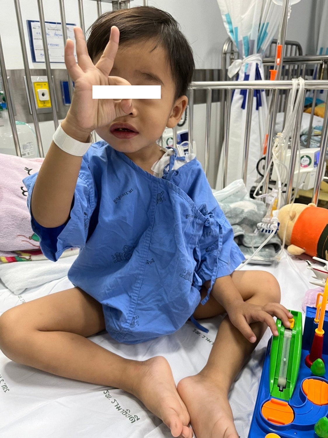 ข่าวสุขภาพ - ในวันที่ลูกเจ็บ...หัวใจพ่อแม่เจ็บที่สุด คุยเปิดอกกับ 2 คุณแม่ในวันที่ต้องเป็นกำลังใจสำคัญให้แก่ลูกสู้ต่อไป