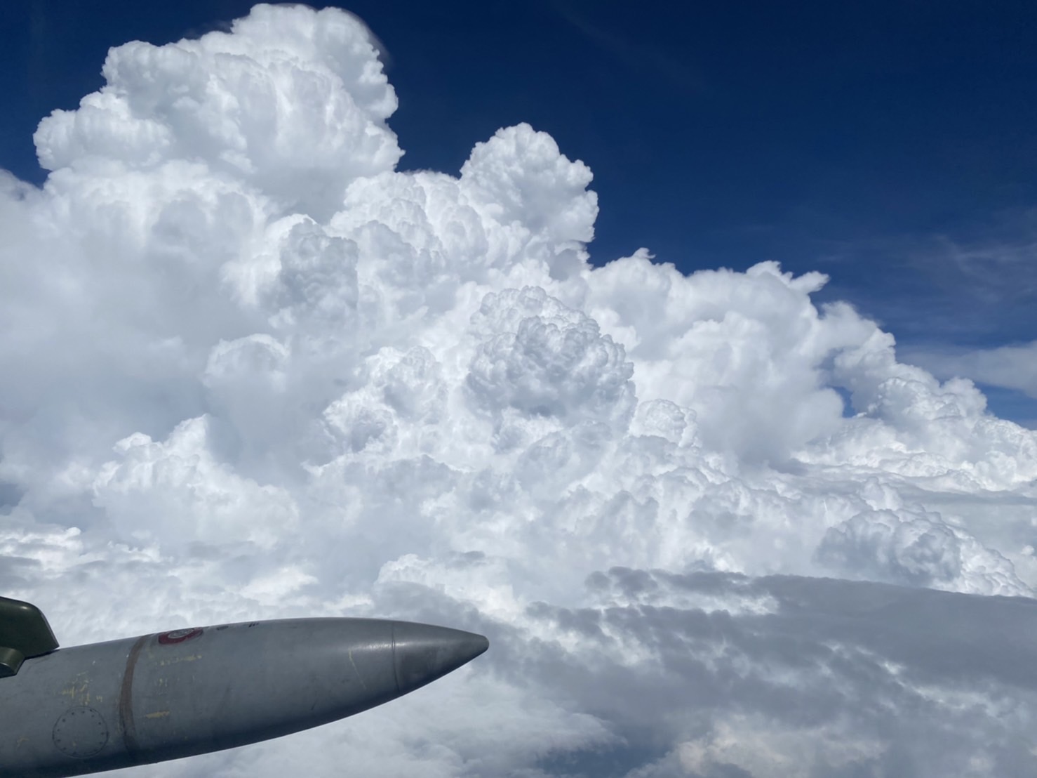 ข่าวราชการ, รัฐวิสาหกิจ - ฝนหลวงฯ ขึ้นบินช่วยเหลือพื้นที่เกษตร เร่งหนุนเติมน้ำในเขื่อนภูมิพล จ.ตาก อธิบดี ย้ำเตรียมความพร้อมติดตามสภาพอากาศ เพื่อวางแผนปฏิบัติการช่วงวันหยุดเทศกาลสงกรานต์