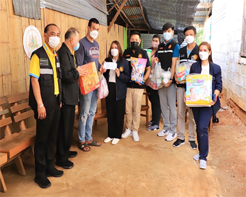 ข่าวราชการ, รัฐวิสาหกิจ - ผู้ตรวจราชการกรมพัฒนาฝีมือแรงงาน  ร่วมลงพื้นที่เร่งให้ความช่วยเหลือร่วมกับหัวหน้าส่วนสังกัดกระทรวงแรงงาน เพื่อช่วยเหลือนายสุระชัย ไชยบาล  ลูกจ้างที่ถูกเลิกจ้างเนื่องจากลางานเพื่อไปดูแลภรรยาที่ป่วย