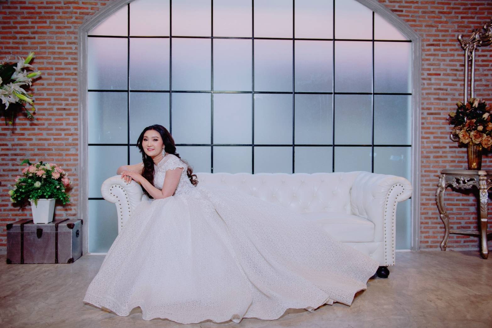 ข่าวบันเทิง - ยังไง เอมมีโก๊ะ ขวัญใจสื่อ เตรียมถ่ายพรีเว้ดดิ้ง