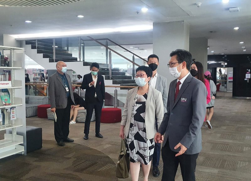 ข่าวประชาสัมพันธ์ - PR News ม.ศรีปทุม ต้อนรับ อัครราชทูตที่ปรึกษาด้านการศึกษา วิทยาศาสตร์และเทคโนโลยี สถานเอกอัครราชทูต ณ กรุงปักกิ่ง และคณะ เข้าหารือแนวทางความร่วมมือฯ