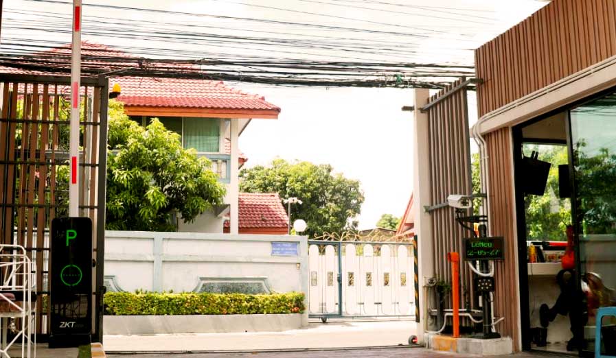 ข่าวสินค้า, บริการ - ไม้กั้นรถยนต์ สั่งเปิดด้วยกล้องอ่านป้ายทะเบียน JT EASY FLOW