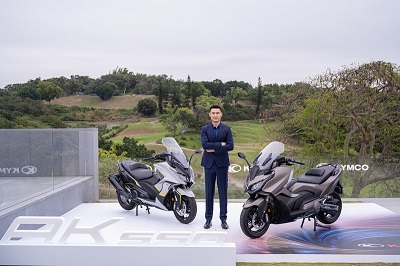 ข่าวขนส่ง - KYMCO AK 550 พาแนวคิด ?Super Touring? ไปสู่อีกระดับ