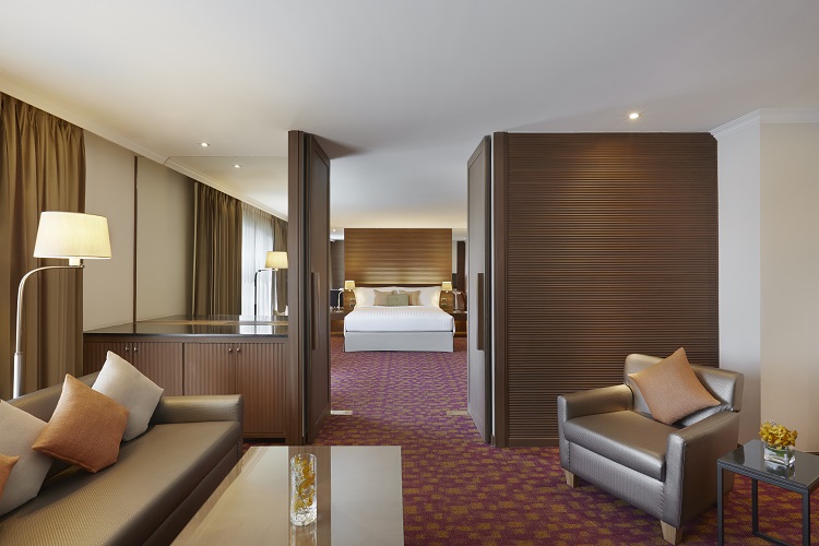 ข่าวการศึกษา - เรียนรู้ หลักการบริหารงานแม่บ้านสำหรับโรงแรมและรีสอร์ท  ที่ วิทยาลัยดุสิตธานี