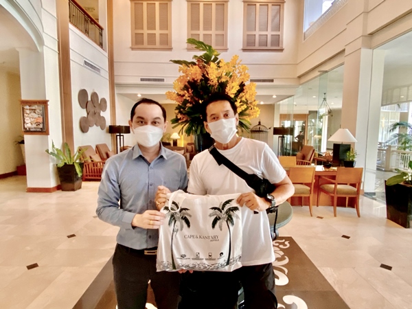ข่าวท่องเที่ยว - โรงแรมแคนทารี เบย์ ระยอง ให้การต้อนรับ หนุ่ย อำพล วงไมโคร