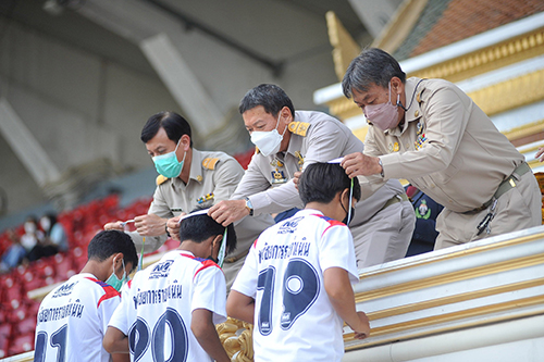 ข่าวราชการ, รัฐวิสาหกิจ - รองอธิบดีกรมพลศึกษา เป็นประธานในพิธีมอบรางวัลการแข่งขันกีฬาฟุตบอล กีฬาระหว่างโรงเรียน ประจำปีการศึกษา 2564 รุ่นอายุไม่เกิน 16 ปี ประเภท ก,ข