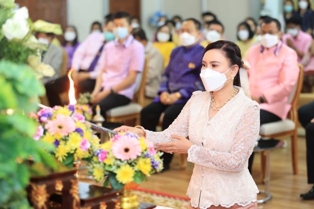 ข่าวงานอีเว้นท์ - รมว.สุชาติ มอบที่ปรึกษา ทำบุญครบรอบ 30 ปี วันสถาปนากรมพัฒนาฝีมือแรงงาน