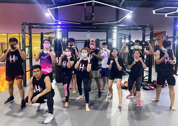 ข่าวกีฬา - Happy Gym Beyond จัดกิจกรรมชกมวยไทย เพื่อลูกค้าสัมผัสประสบการณ์ที่มากกว่าฟิตเนส