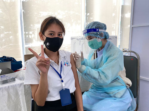 ข่าวการศึกษา - ห่วงใยครอบครัว SPU! ม.ศรีปทุม จัดฉีดวัคซีนป้องกันไข้หวัดใหญ่ สำหรับบุคลากร ประจำปี 2564