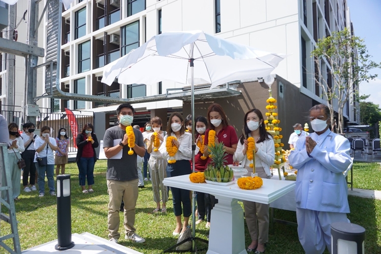 ข่าวบ้าน, คอนโด, อสังหาฯ - ฤกษ์มงคลผู้บริหาร เดอะคิวบ์ เซาท์ แจ้งวัฒนะ บวงสรวงอัญเชิญท้าวมหาพรหมประดิษฐานภายในโครงการ