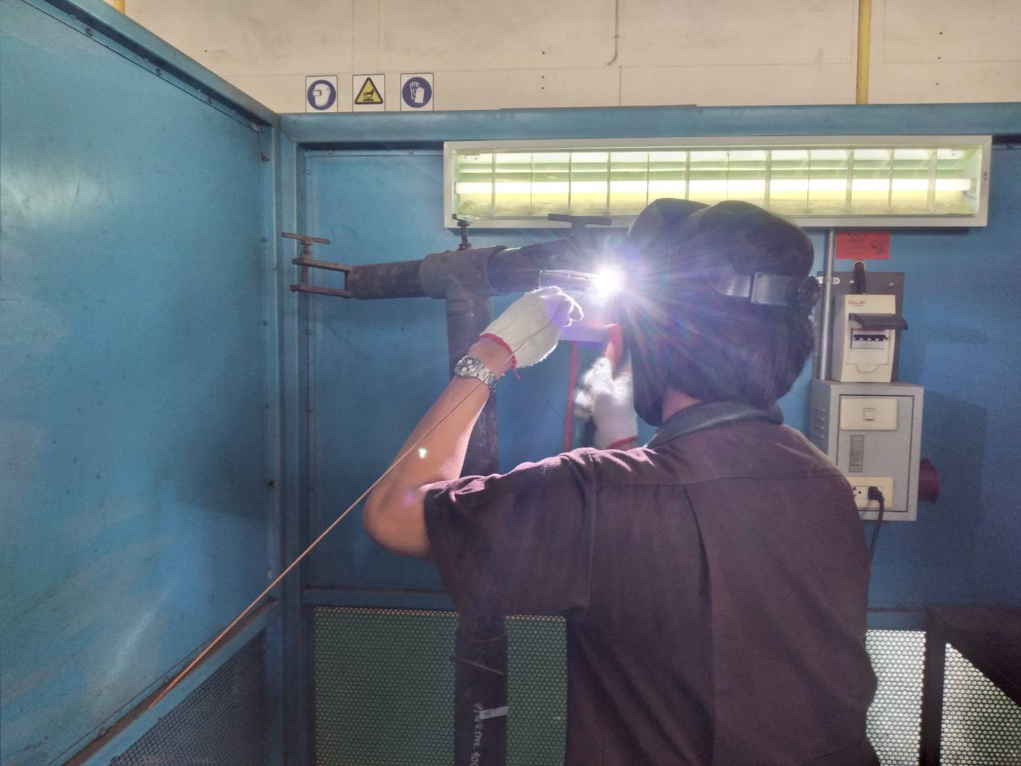 ข่าวราชการ, รัฐวิสาหกิจ - สนพ.กำแพงเพชร จัดทดสอบมาตรฐานฝีมือแรงงานแห่งชาติ สาขาช่างเชื่อมทิก ระดับ 1 