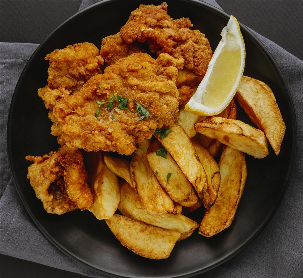 ข่าวอาหาร, เครื่องดื่ม - เรียนรู้เคล็ดลับการทำเมนู ฟิช แอนด์ ชิปส์ (Fish & Chips) สไตล์อังกฤษขนานแท้ ในหลักสูตรถ่ายทอดสดผ่านช่องทางออนไลน์ โดย วิทยาลัยดุสิตธานี