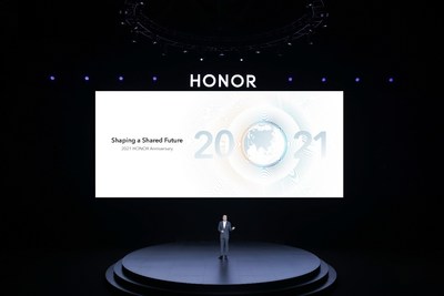 ข่าวไอที - HONOR พร้อมเพื่อนและพันธมิตรร่วมฉลองความสำเร็จในปี 2564