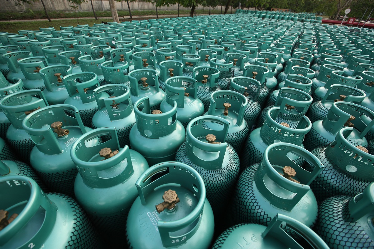 ข่าวธุรกิจ, สังคม - บอร์ด ปตท. อนุมัติช่วยเหลือค่าพลังงานเพิ่มเติม ขยายเวลาตรึงราคา NGV ต่ออีก  3 เดือน ช่วยลดค่าครองชีพประชาชนในยามวิกฤตรวมกว่า 8,000 ล้านบาท   