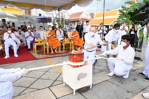 ข่าวงานอีเว้นท์ - มูลนิธิป่อเต็กตึ๊ง จัดพิธีเททองหล่อพระบูชาและพระเครื่องหลวงปู่ไต้ฮง รุ่นฉลองครบรอบ 110 ปี มูลนิธิป่อเต็กตึ๊ง